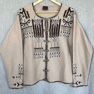 Vtg Women VRIKKE 100% Wool Tribal Embroidered Metal Clasp Sweater Sz L Cardigan